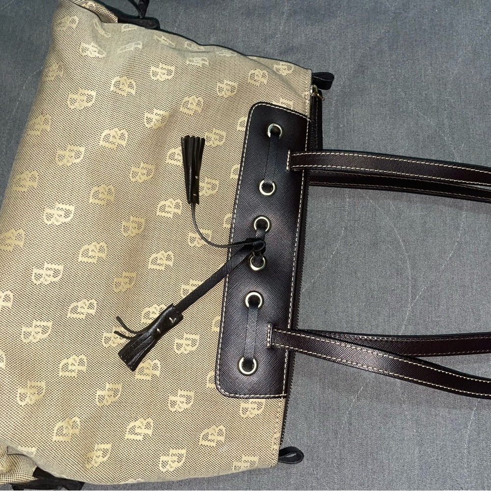 GUC Dooney & Bourke Tote Bag
